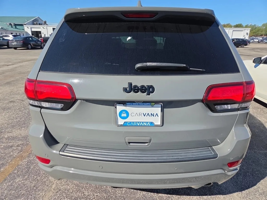 Used 2020 Jeep Grand Cherokee Altitude RWD image 4