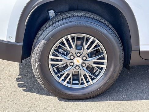 New 2026 Chevrolet Traverse LT w/ Enhanced Driving Package image 10