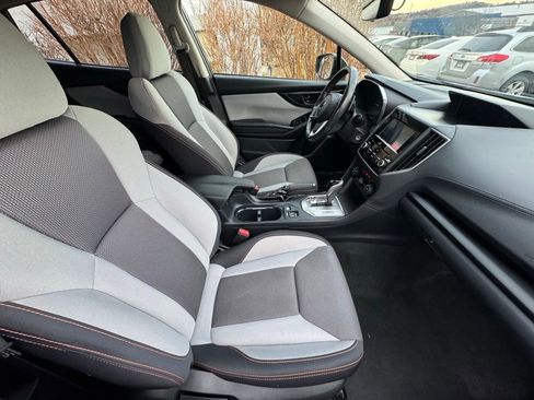 Used 2019 Subaru Crosstrek 2.0i Premium w/ Eyesight System image 11