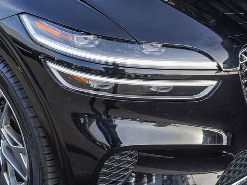 Used 2025 Genesis GV70 2.5T AWD/4WD image 11