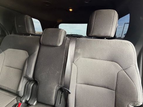 Used 2018 Ford Explorer XLT FWD image 8