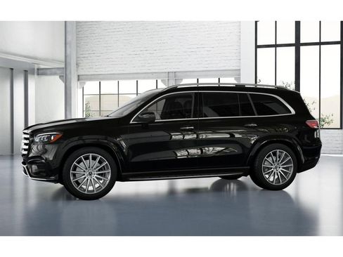 Used 2025 Mercedes-Benz GLS 580 4MATIC image 36