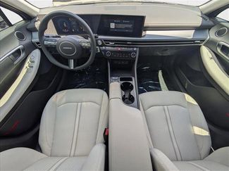 New 2025 Hyundai Sonata SEL video 3