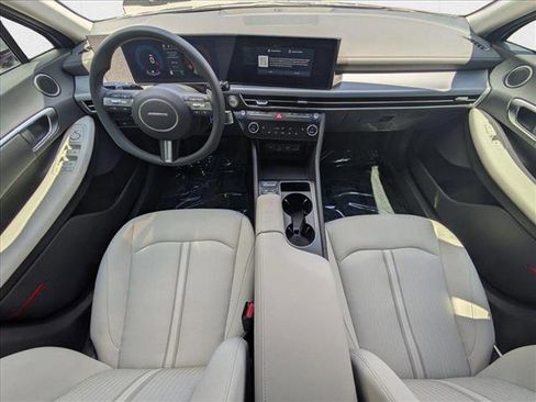 New 2025 Hyundai Sonata SEL image 3