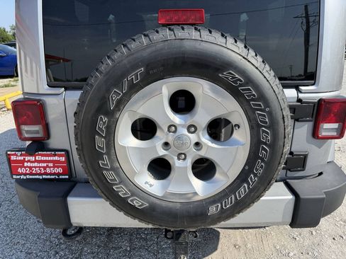 Used 2014 Jeep Wrangler Sahara w/ Connectivity Group AWD/4WD image 10