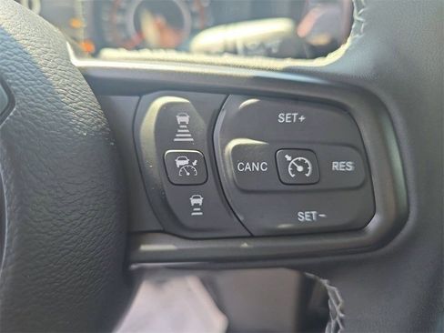 New 2025 Jeep Gladiator Sport w/ Premium Package image 18