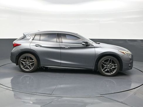Used 2019 INFINITI QX30 Sport w/ Cargo Package FWD image 6