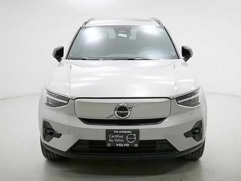 Certified 2023 Volvo XC40 Recharge Ultimate image 5