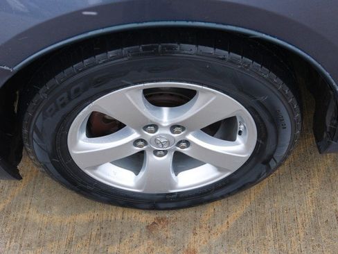 Used 2015 Toyota Sienna LE image 11