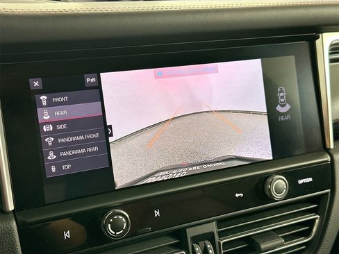 Certified 2023 Porsche Macan S w/ Premium Package Plus image 23