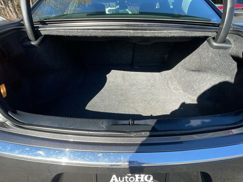 Used 2015 Chrysler 300 Limited image 22