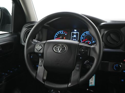 Used 2022 Toyota Tacoma SR image 14