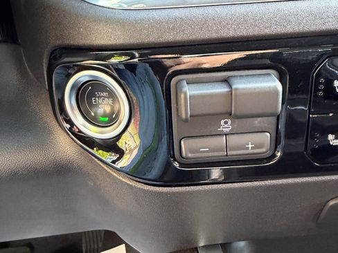 Used 2025 Chevrolet Silverado 3500 LT w/ All Star Edition AWD/4WD image 18