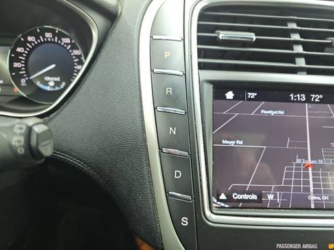 Used 2017 Lincoln MKX Reserve w/ Lincoln MKX Climate Package FWD image 25