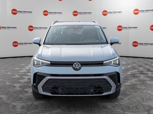 New 2026 Volkswagen Taos SE AWD/4WD image 2