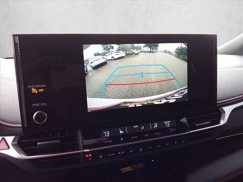 Used 2025 Toyota Sienna XSE w/ XSE Premium Package FWD image 24