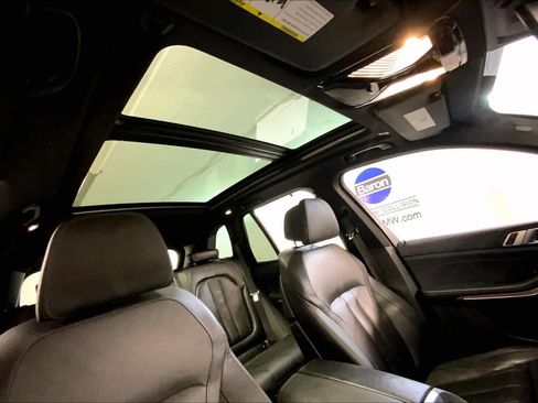 Used 2022 BMW X5 xDrive40i w/ M Sport Package image 13