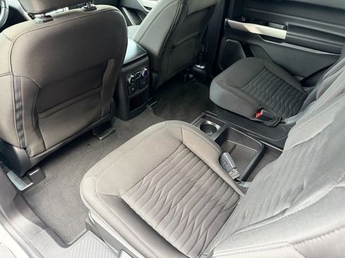 Used 2021 Ford Explorer XLT image 8