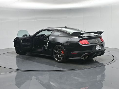 Certified 2021 Ford Mustang Shelby GT500 w/ Carbon Fiber Track Pack RWD image 32