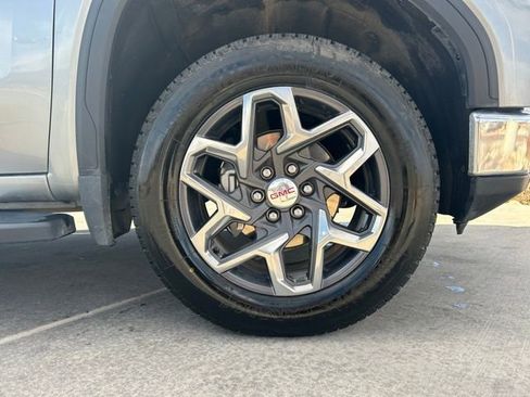 Used 2023 GMC Sierra 1500 SLT w/ SLT Premium Plus Package image 33