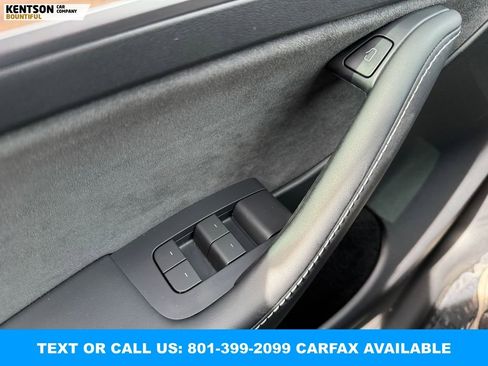 Used 2023 Tesla Model Y Performance image 18