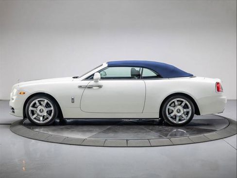 Used 2020 Rolls-Royce Dawn RWD image 10