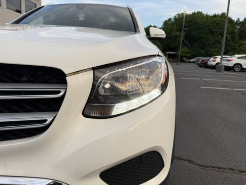 Used 2018 Mercedes-Benz GLC 300 4MATIC image 25