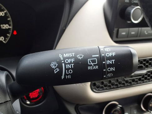 Used 2023 Honda HR-V LX image 26