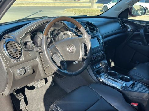 Used 2017 Buick Enclave Leather image 13