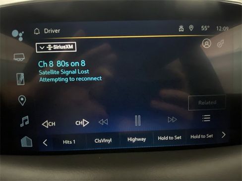 Used 2023 Chevrolet Suburban LT image 16