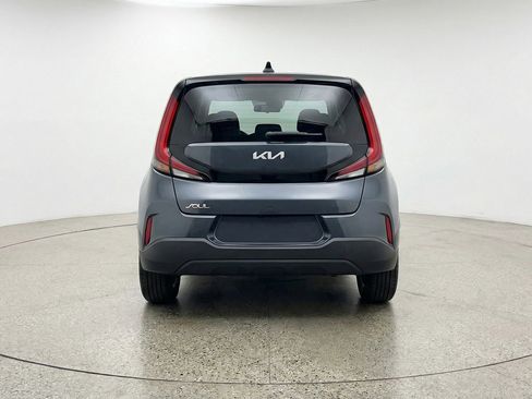 Used 2025 Kia Soul LX w/ LX Technology Package FWD image 7