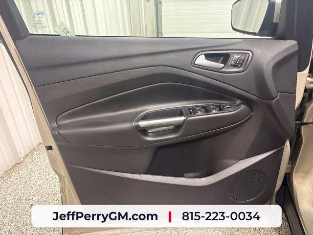 Used 2017 Ford Escape Titanium FWD image 12
