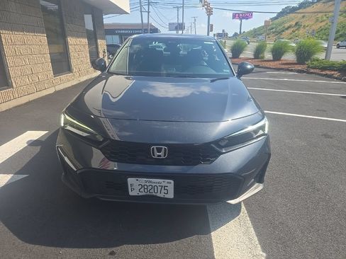 Used 2025 Honda Civic Sport image 3