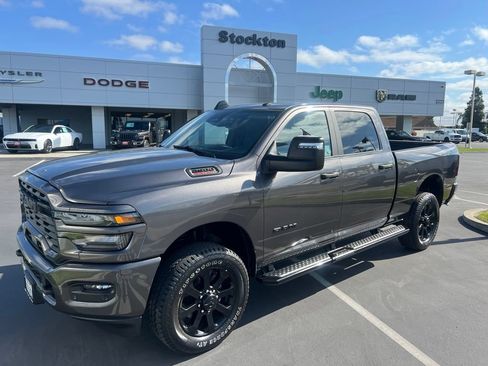 Used 2025 RAM 2500 Big Horn AWD/4WD image 6