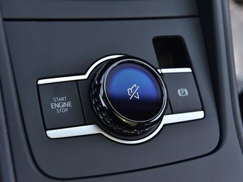 New 2026 Volkswagen Tiguan SE AWD/4WD image 17