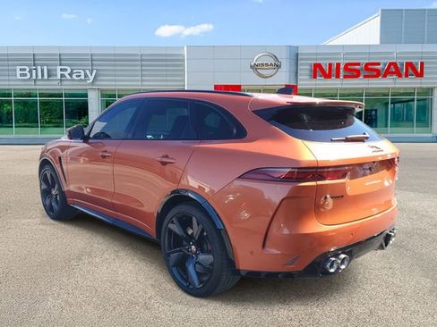 Used 2022 Jaguar F-PACE SVR image 3
