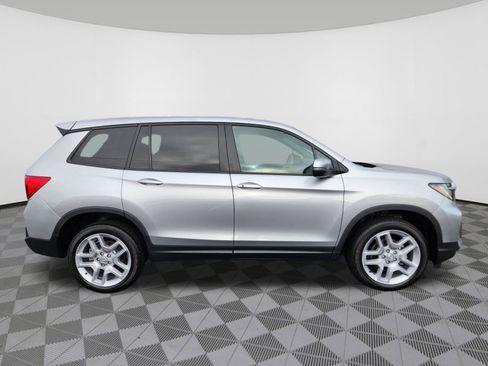 Certified 2025 Honda Passport EX-L image 6