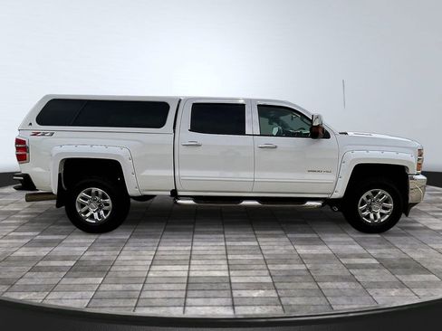 Used 2019 Chevrolet Silverado 2500 LT w/ LT Convenience Package AWD/4WD image 8
