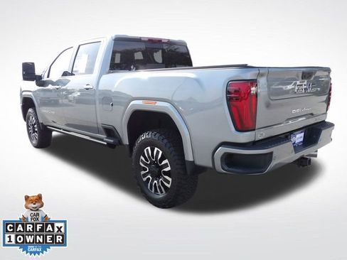 Used 2025 GMC Sierra 2500 Denali Ultimate image 8