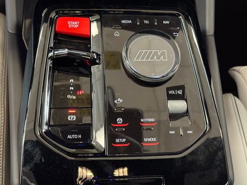 Used 2025 BMW M5 Base w/ Carbon Package image 38