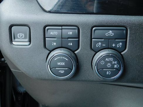 Used 2024 Chevrolet Silverado 1500 RST w/ Z71 Off-Road Package image 29