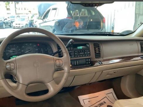 Used 2004 Buick Park Avenue w/ Prestige Feature Package FWD image 4