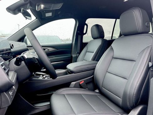 New 2025 Chevrolet Traverse LT w/ Driver Confidence Package image 50