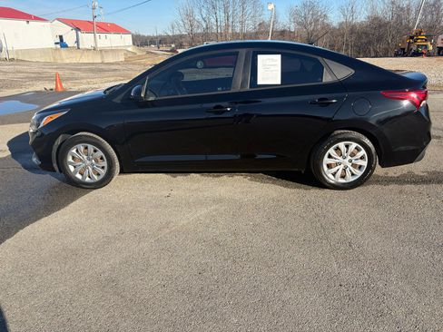Used 2019 Hyundai Accent SE image 6