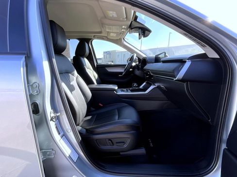 Certified 2025 MAZDA CX-90 3.3 Turbo w/ Premium Sport Pkg image 16