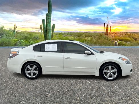 Used 2008 Nissan Altima 3.5 SE w/ Technology Pkg image 8