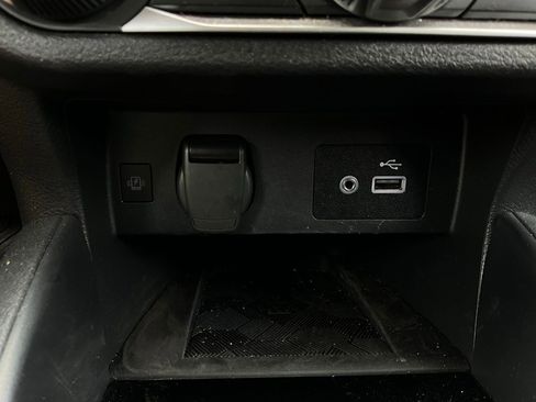 Used 2025 Nissan Versa SV image 23