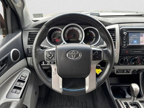 Used 2015 Toyota Tacoma 4x4 Double Cab image 13