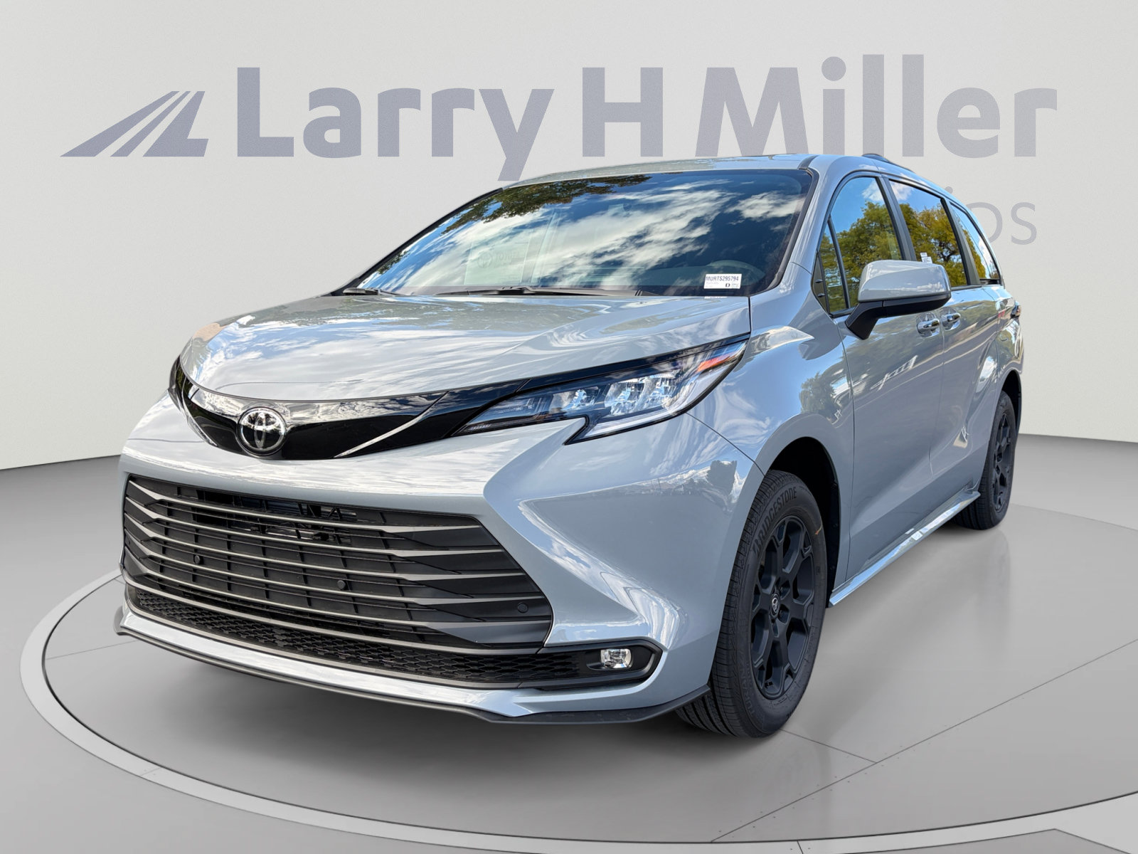 New 2026 Toyota Sienna XLE Woodland Edition AWD/4WD image 1