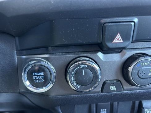 Used 2023 Toyota Tacoma TRD Off-Road image 17